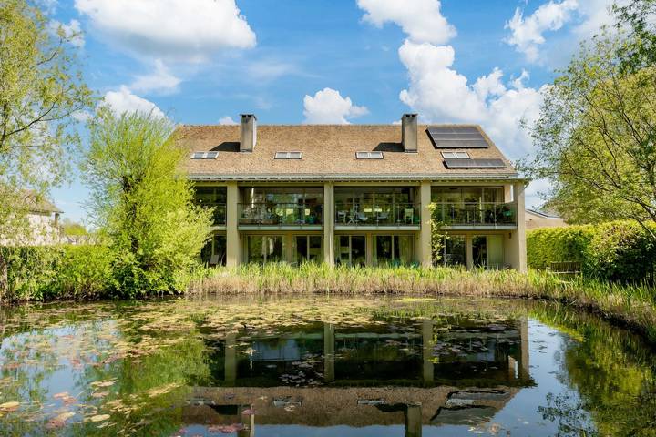 Feriehus for 10 personer, Jacuzzi og Hage i tillegg til Badebasseng og Sauna i Cotswolds
