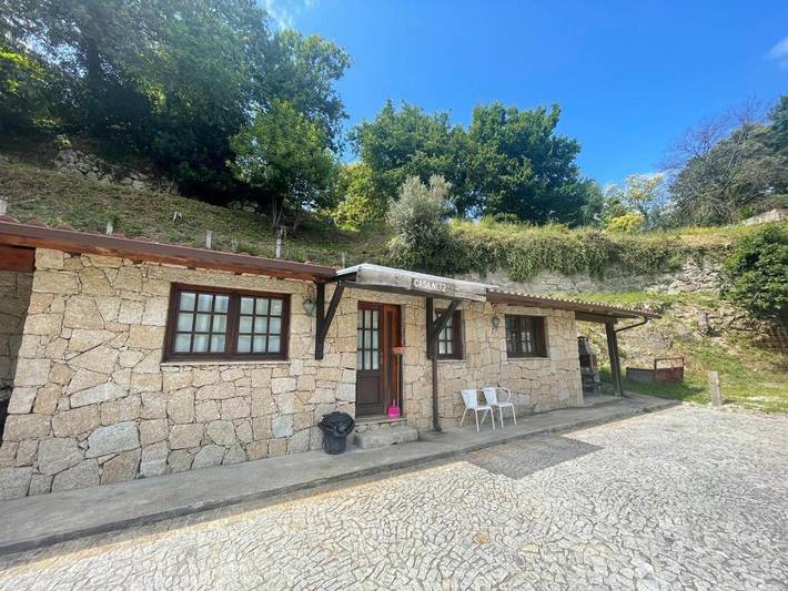 Gîte pour 3 personnes, avec terrasse ainsi que jardin et vue dans Rio Caldo - 3