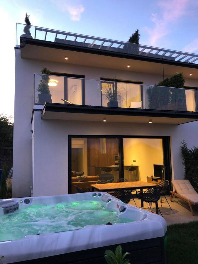 Ferienwohnung für 10 Personen, mit Balkon und Terrasse sowie Whirlpool und Garten in Balatonalmadi - 2