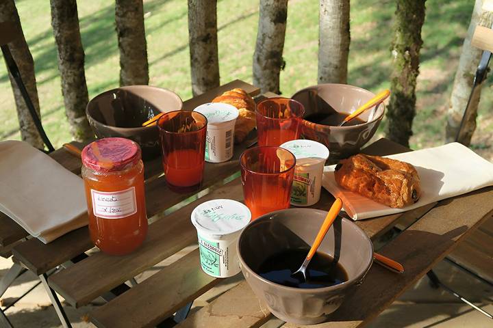 Chambre d’hôte pour 4 personnes, avec jacuzzi ainsi que sauna et jardin en Auvergne