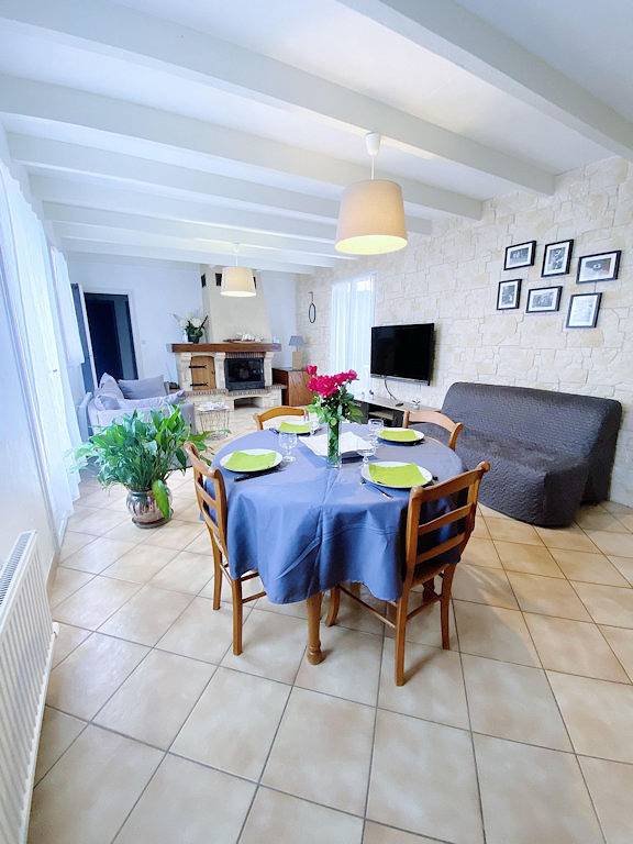 Le Refuge du Drapeau. Classé 3*. Maison pour 1 à 8 personnes. in Dijon, Région de Dijon