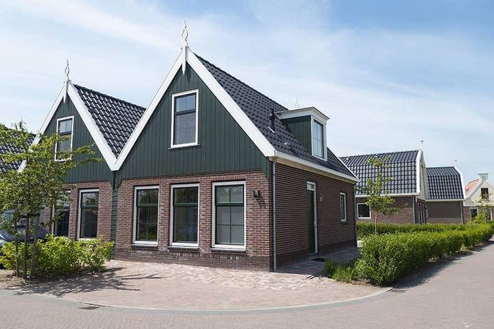 Vakantiehuis voor 6 personen, with Balkon/Terras and Terras as well as Tuin and Sauna in Waterland
