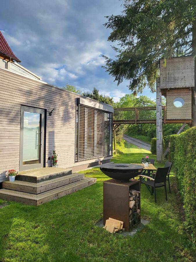 Ferienhaus für 3 Personen, mit Ausblick und Garten in Mittenaar
