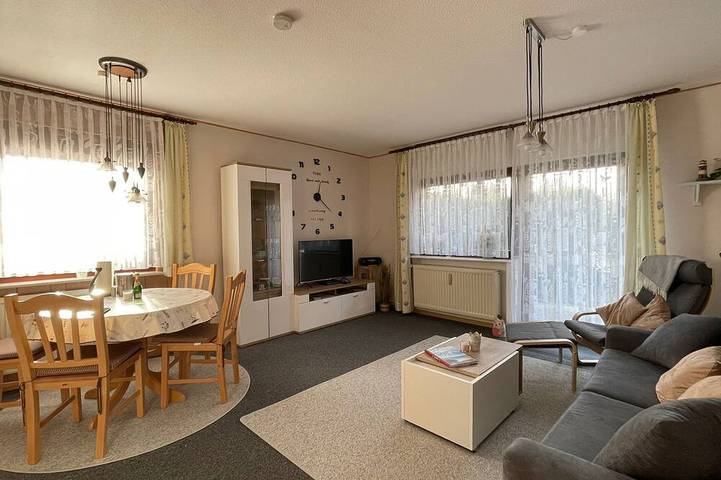 Ferienwohnung für 4 Personen, mit Terrasse und Garten sowie Pool und Sauna