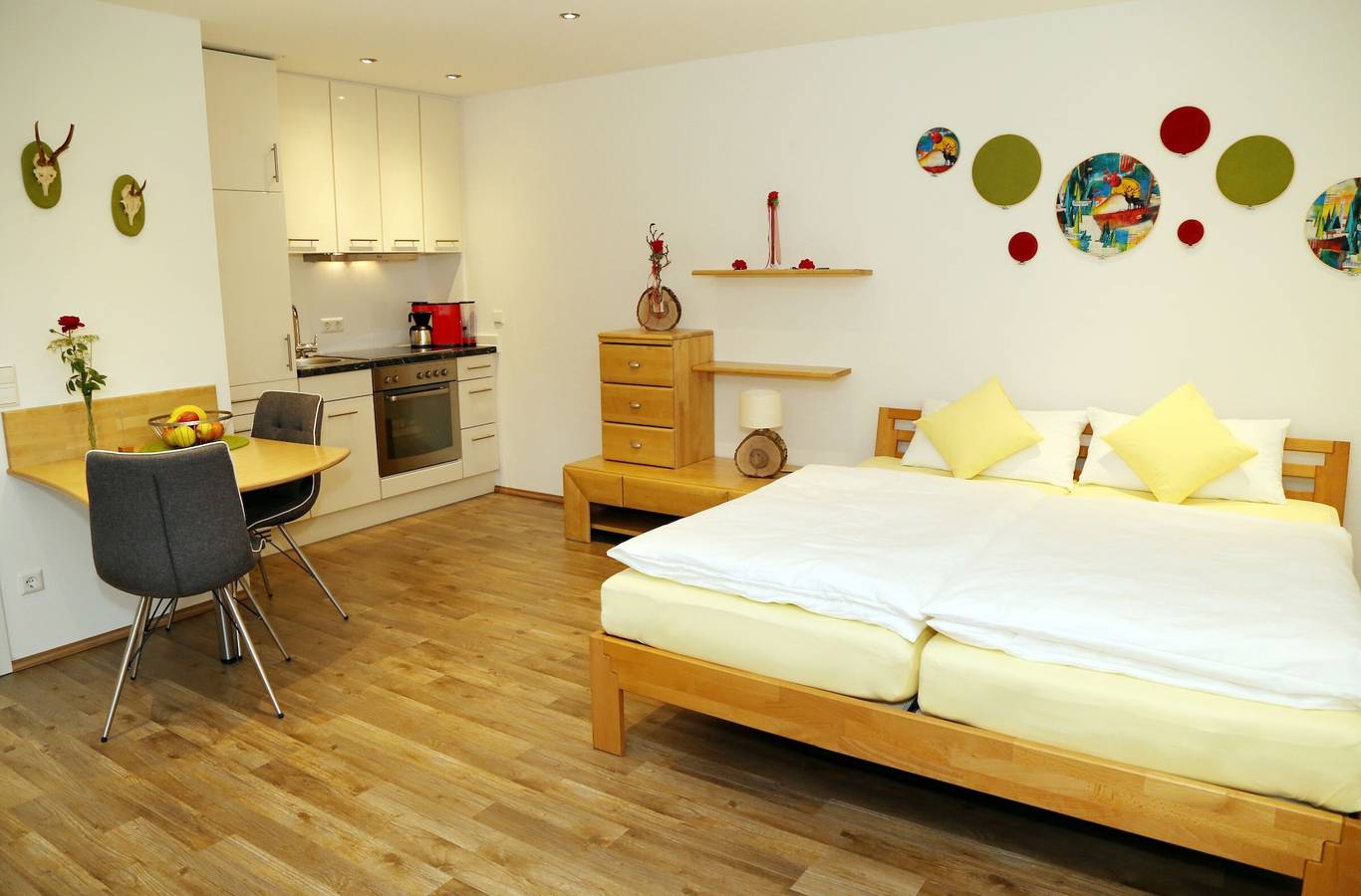 Ganzes Studio, Einzimmerapartment "Schwarzwaldstüble" mit Gemeinschaftsterrasse, Gemeinschaftsgarten und Wlan in Oberharmersbach, Mittlerer Schwarzwald