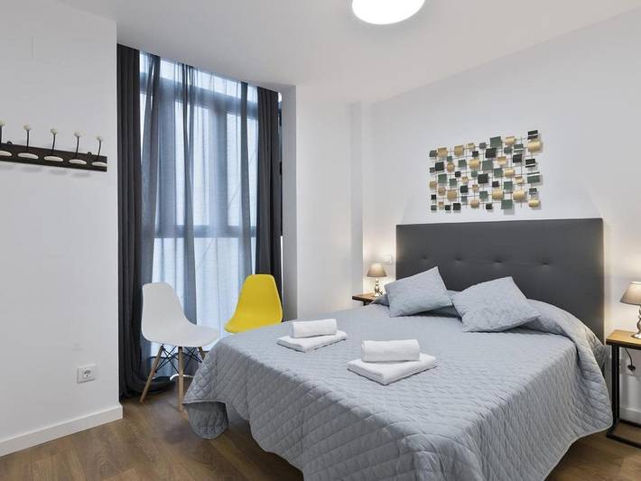 Apartamento para 2 personas, con terraza, Se admiten mascotas en Cuatro Caminos