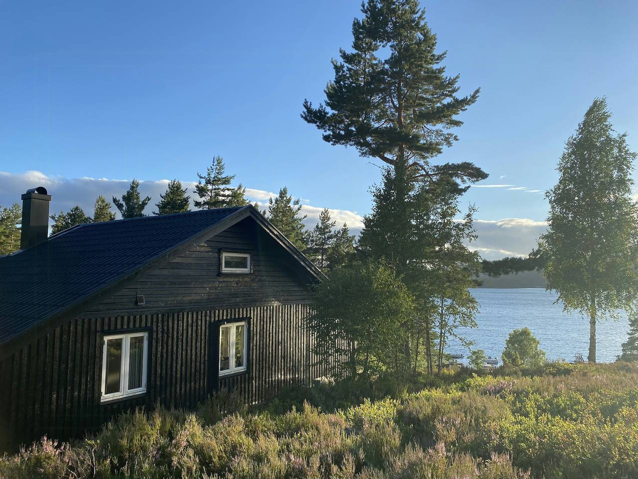 Norwegische Hüttenatmosphäre und schöne Aussicht in Vegårshei in Vegårshei