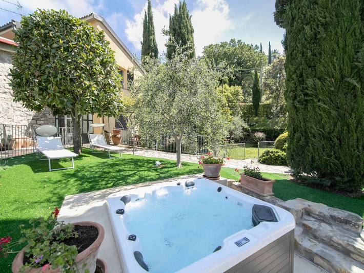 Appartamento vacanze per 6 persone, con piscina e giardino - 1