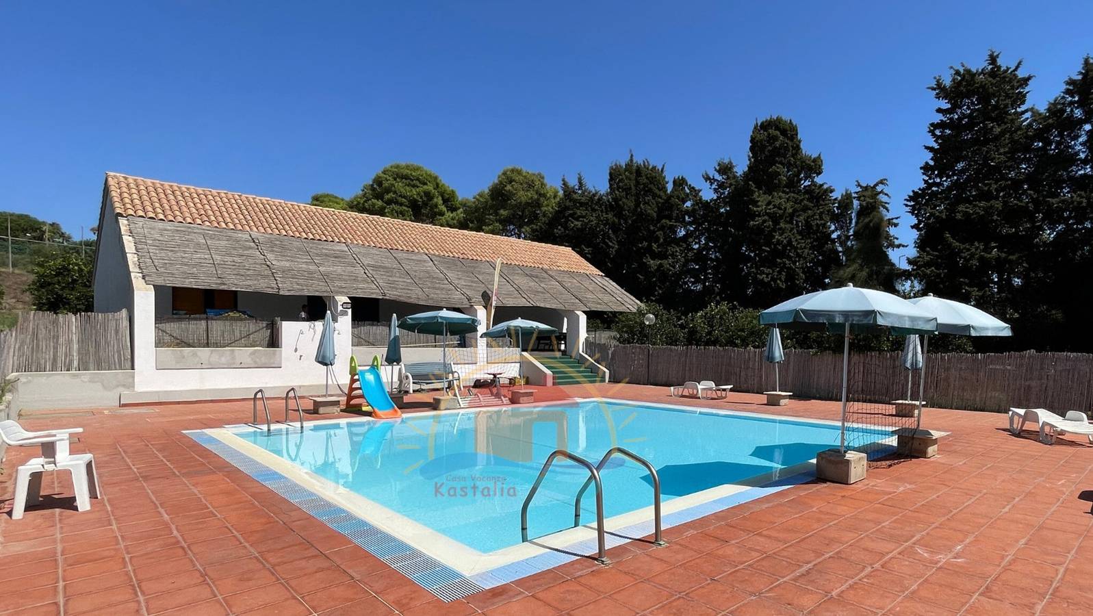 Casa vacanze "Kastalia - Blu" con vista mare, piscina in comune e Wi-Fi in Ragusa, Provincia di Ragusa