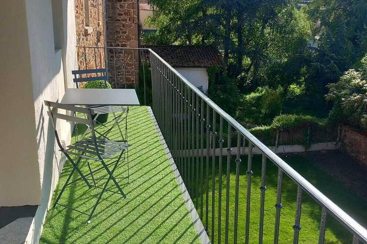 Gîte pour 4 personnes, avec jardin à Thizy-les-Bourgs - 4