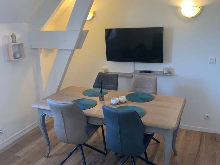 Ganze Wohnung, Renoviertes T2 nahe Thermen mit Pool und Wlan in La Roche-Posay, Vienne