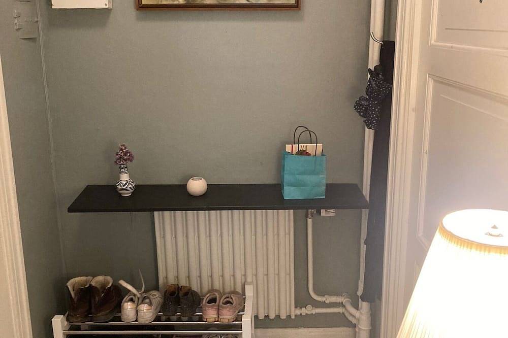 Entire apartment, Elegant, charming apartment in central Stockholm, ideal for sightseeing in Kungsholmens stadsdelsområde, Stockholm