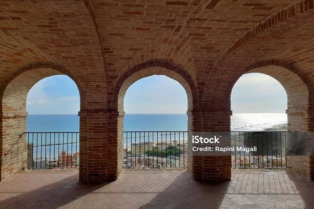 Entire apartment, Residence Giulia and Lidia - Perla Dell'Adriatico - Lavanda Apartment. in Grottammare, Grottammare (Comune)