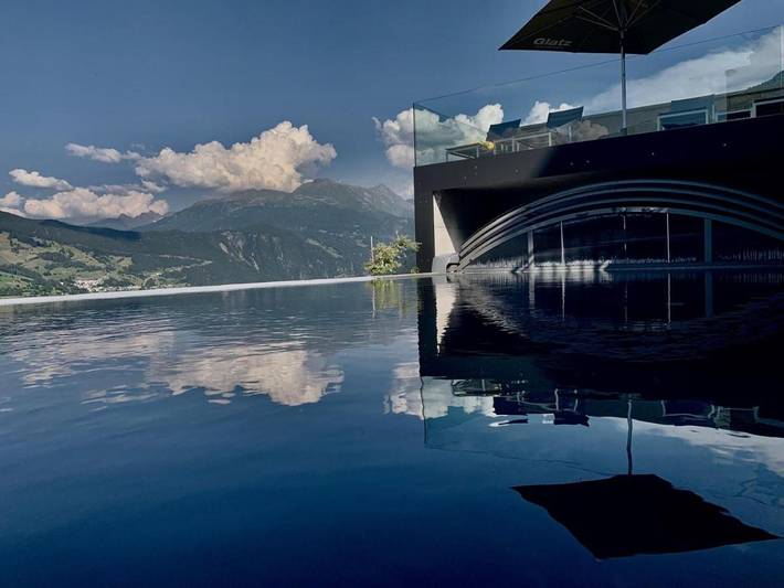 Apartamento de vacaciones para 4 personas, con terraza y vistas además de piscina y sauna - 1