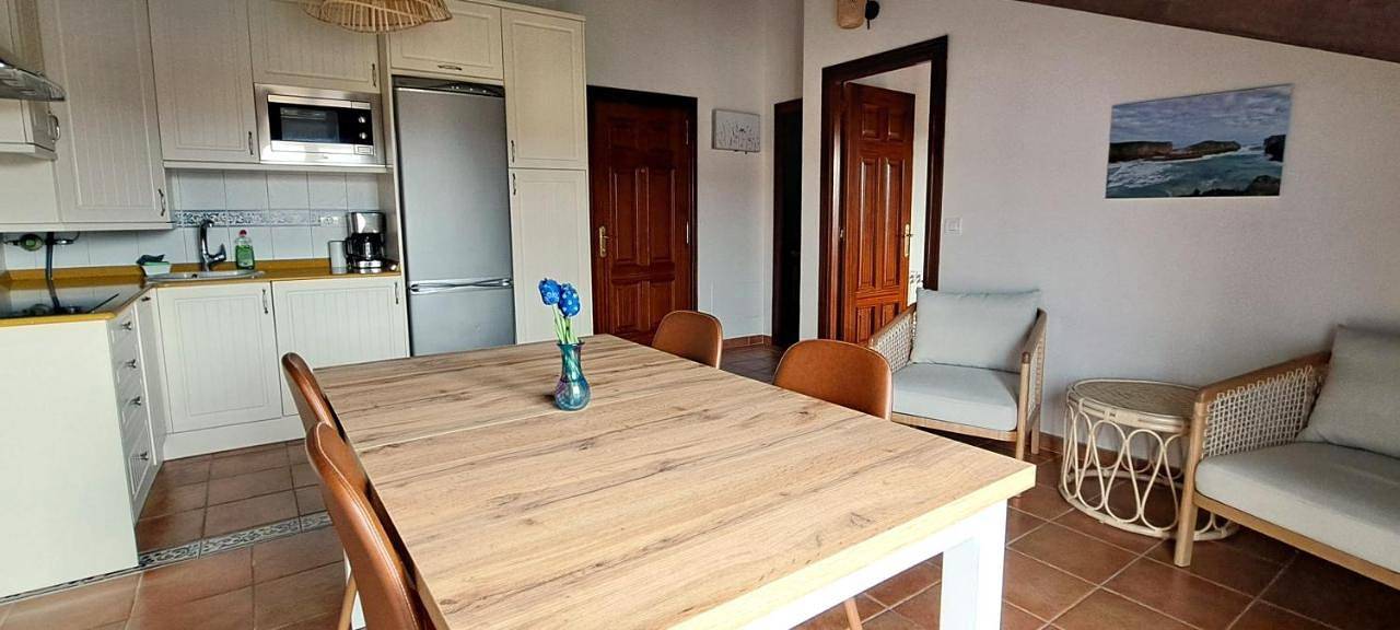 Apartamento entero, Precioso Ático con Vistas en El Capricho de Colombres, Asturias in Colombres, Ribadedeva