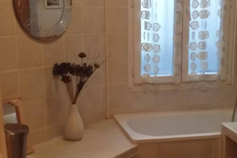 Appartement entier, Appartement T2 Centre ville Toulon 4 personnes in Toulon, Région de Toulon