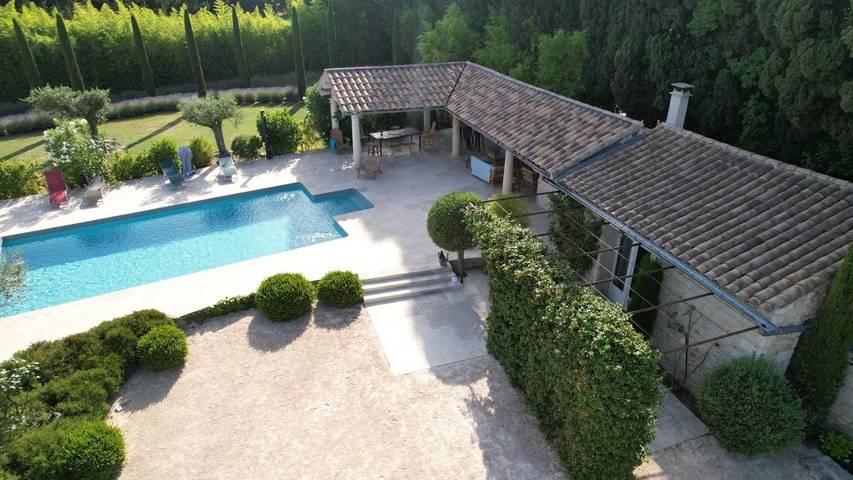 Maison d’hôte pour 2 personnes, avec Terrasse ainsi que Jardin et Piscine à Saint-Rémy-de-Provence