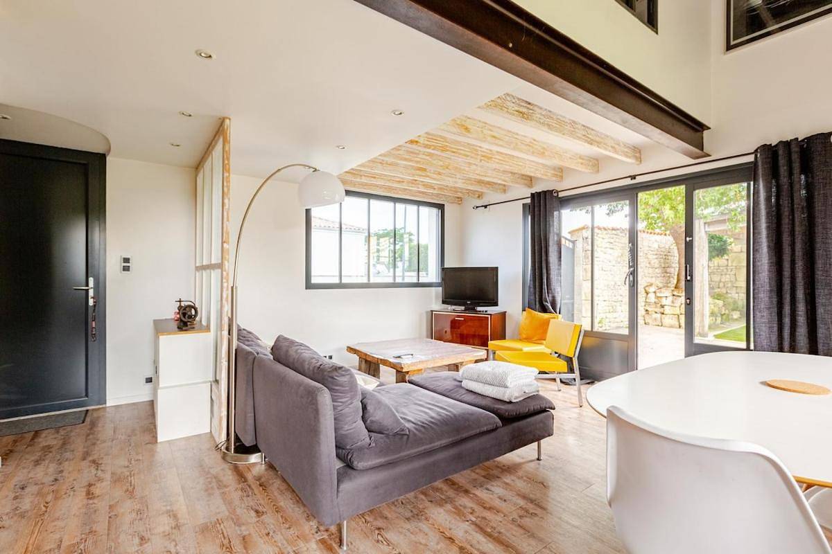 L'Atelier du Clos avec Jacuzzi in Puilboreau, Région de La Rochelle
