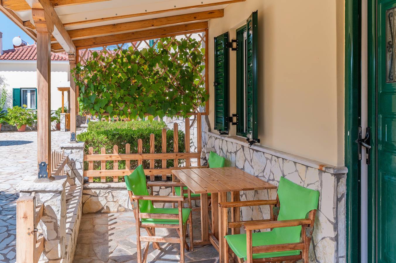 Country House 'Maisonette with Private Patio 2' with Mountain View, Wi-Fi and Air Conditioning in Kynouria