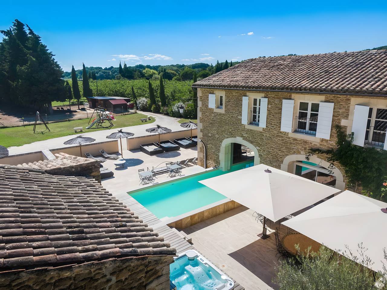 Cottage « Mas Loisonville Demeure de excepción » con piscina privada, Wi-Fi y aire acondicionado in Grillon, Enclave de Valreas