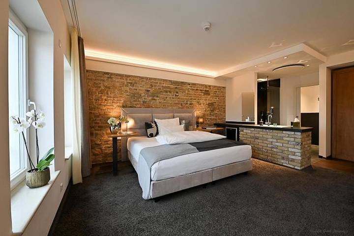 Hotel für 2 Personen, mit Terrasse und Sauna sowie Ausblick in Rüsselsheim