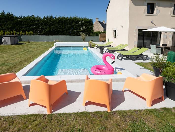 Location de vacances pour 6 personnes, avec terrasse ainsi que piscine et jardin à Kerlouan - 4