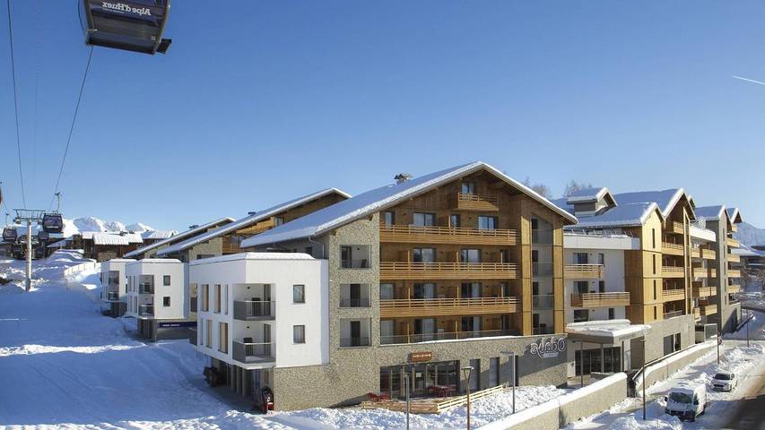 Chalet pour 11 personnes, avec piscine et balcon à Huez
