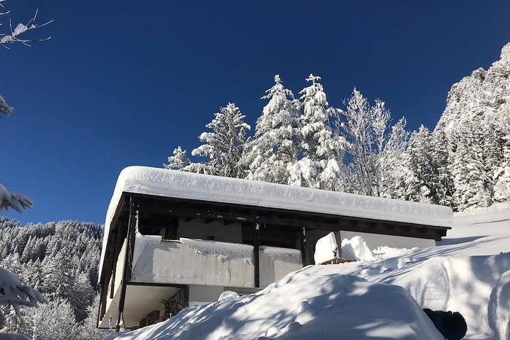 Chalet pour 10 personnes, avec jardin à Brand