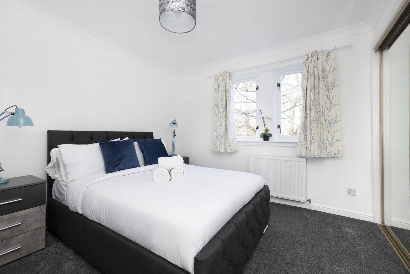 Ganze Wohnung, Bright Flat Overlooking The Clyde in Govan, Glasgow