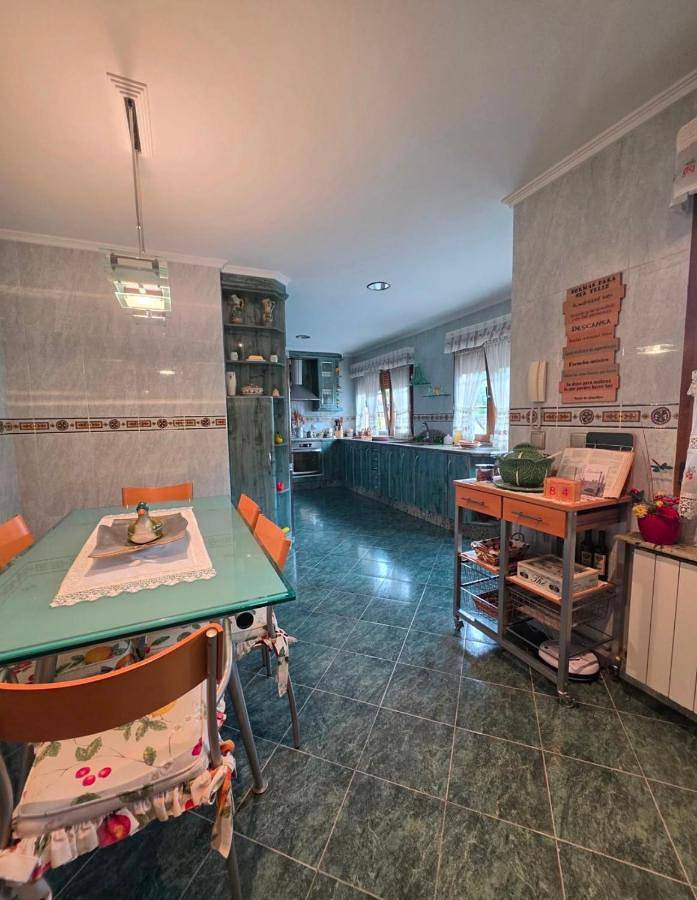 Casa rural para 4 personas, con Balcón y Jacuzzi además de Terraza y Jardín en Nalón - 3