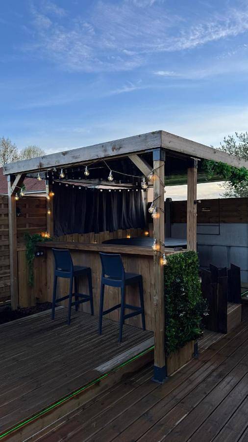 Location de vacances pour 2 personnes, avec terrasse et sauna ainsi que jacuzzi et jardin dans Zutkerque - 4
