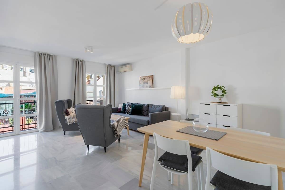 Ganze Ferienwohnung, Best location apartment by Costarentals in Fuengirola Zentrum, Fuengirola