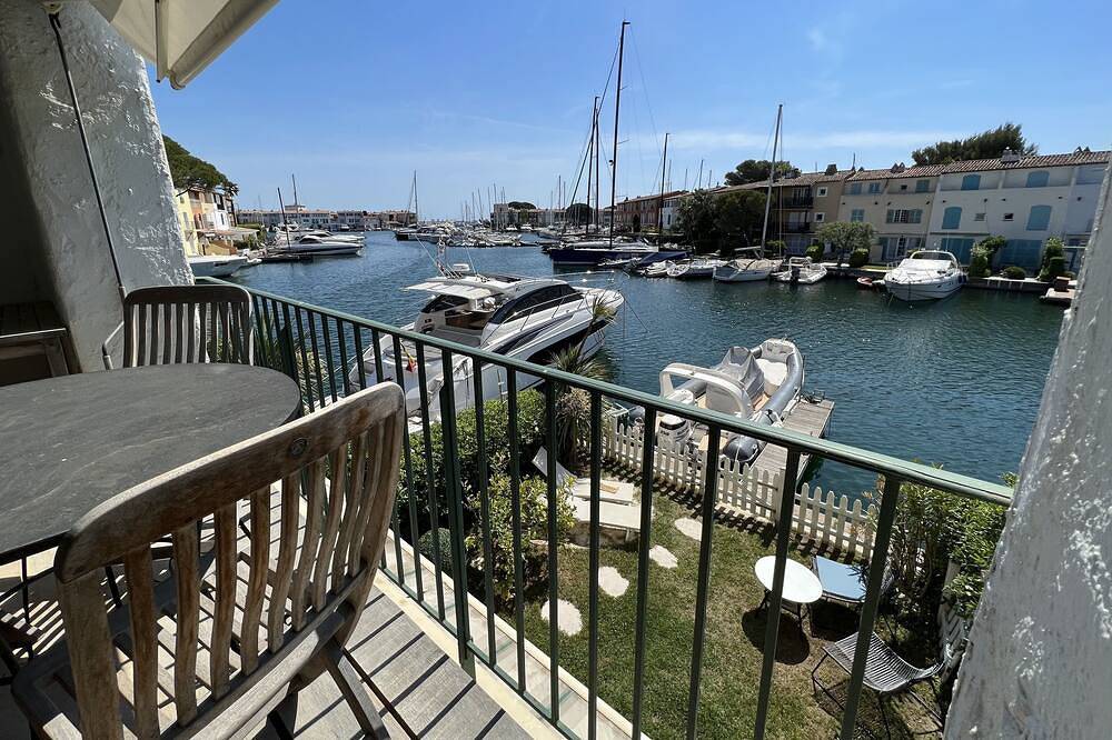 Ganze Wohnung, Port Grimaud Wohnung mit Außergewöhnlichen Blick auf den Golf von St. Tropez in Port Grimaud, Grimaud