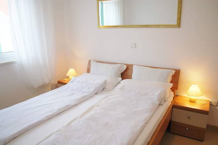 Ganze Wohnung, Familienfreundliche 4-Sterne Ferienstrandwohnung in Stara Novalja, Pag