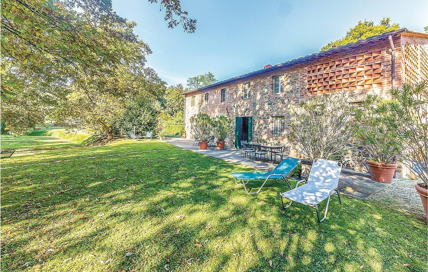 Ganze Ferienwohnung, Toskanisches Apartment mit Babybett & Parkplatz in Capannori, Lucca Provinz