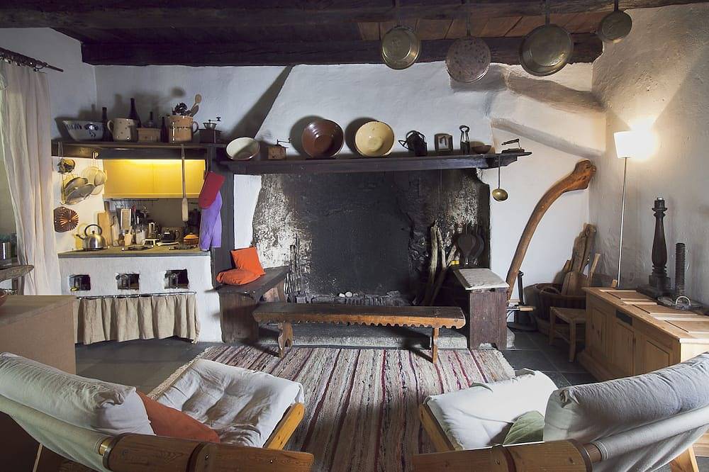 Ferien im Paradies in Tessiner Palazzo!  (4.5/5 Sterne) in Maggia, Tessiner Alpen
