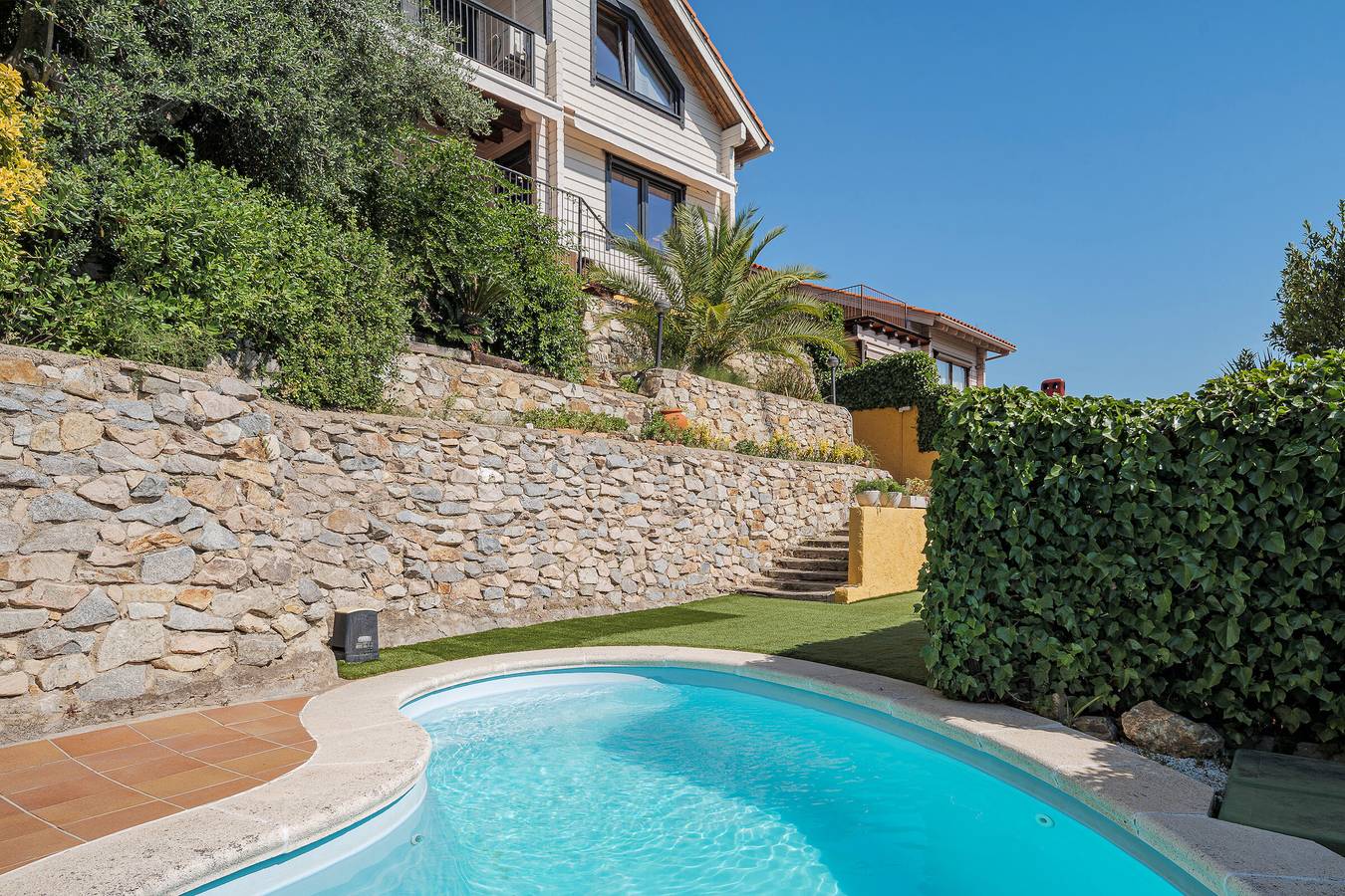 Casa de vacaciones 'Finland House Barcelona' con vistas al mar, Wi-Fi y aire acondicionado in Vallromanes, Provincia de Barcelona