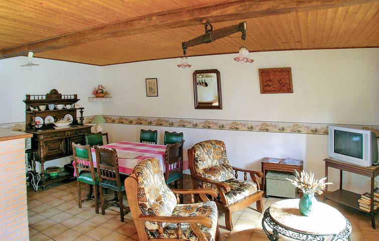 Appartement confortable près du centre de Coulogne et de la rivière in Hames-Boucres, Région de Calais