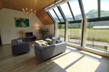 Gîte pour 9 personnes, avec terrasse et jardin à Adast