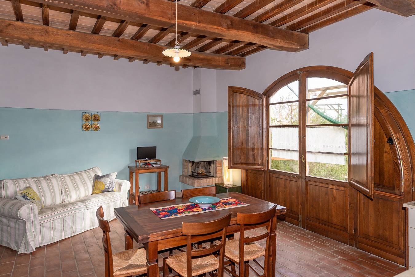 Ferienhaus 'Cottege' mit Gemeinschaftspool, privater Terrasse und Wlan in Palaia, Pisa Provinz