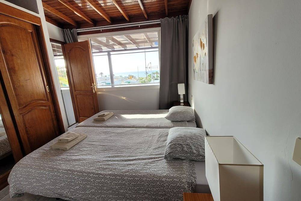 Apartment located in prime location with sea views and just 150m from the beach in Puerto del Carmen, Tías