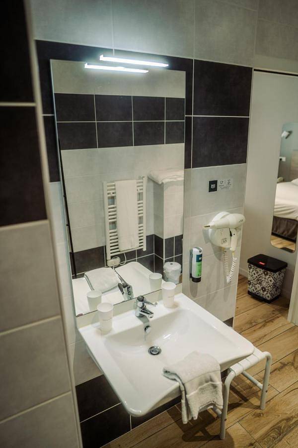 Classic Double Room in Les Monts d'Aunay, Région de Vire
