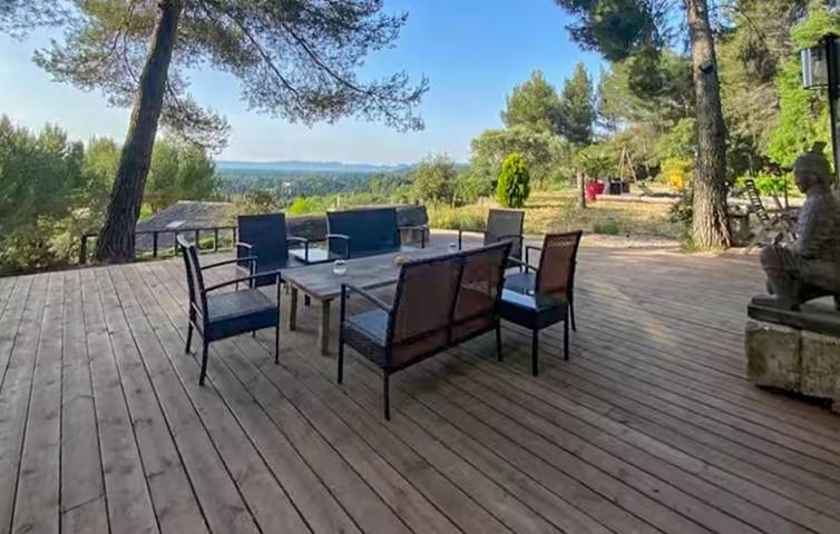 Location de vacances pour 8 personnes, avec terrasse, animaux acceptés à Noves - 3