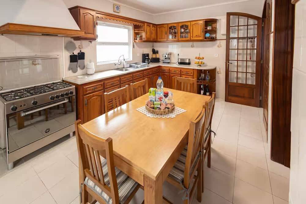 Casa vacanza a Capelas a partire da 197€ a notte