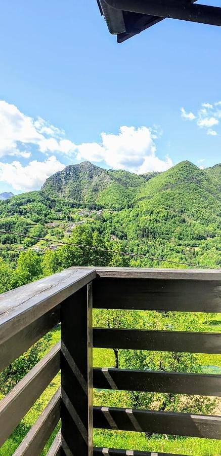 Location de vacances pour 3 personnes, avec vue et jardin à Bracca - 2