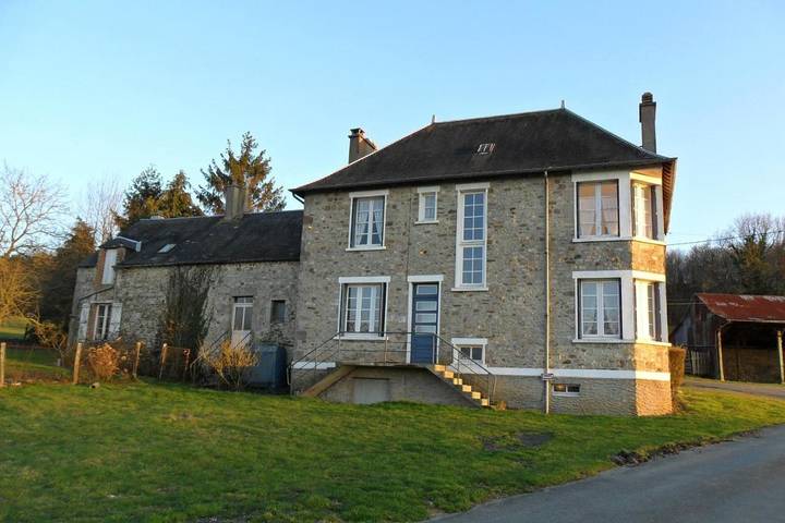 Maison d’hôte pour 3 personnes, avec jardin et vue, animaux acceptés