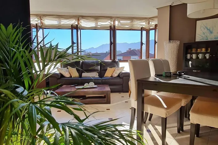 Apartamento de vacaciones para 10 personas, con terraza y vistas - 1