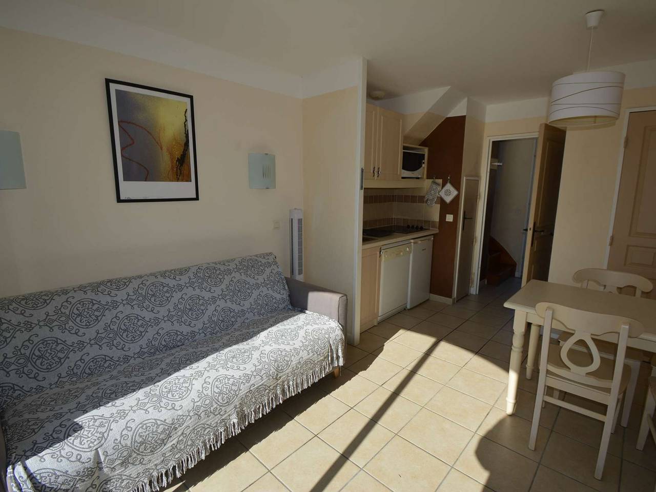 Klimatisiertes Maisonettehaus für 5 Personen mit Terrasse und Wlan in Grospierres, Ardèche