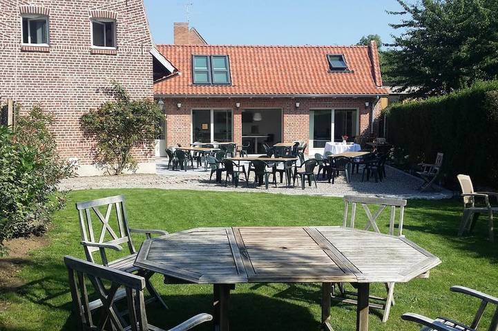 Maison d’hôte pour 2 personnes, avec Jardin à Louvil