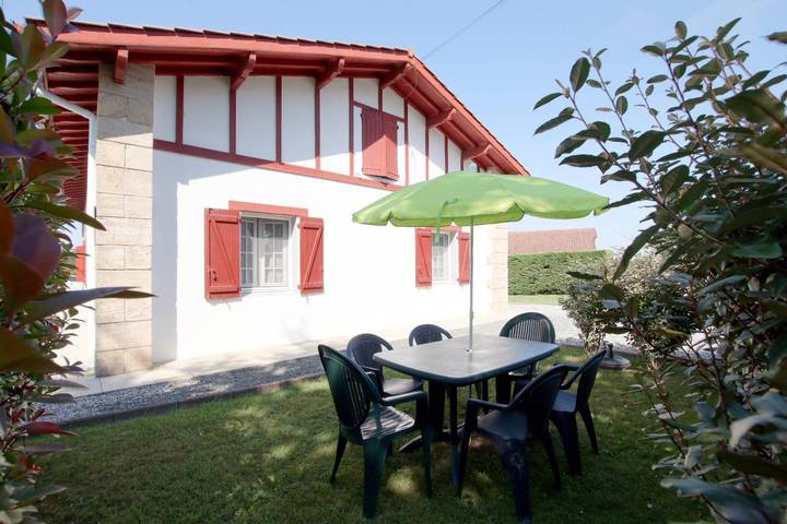 Gîte pour 4 personnes, avec Terrasse et Jardin à Larressore - 2